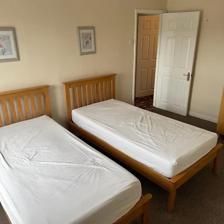 Апартаменты 4 Park View Лофтус